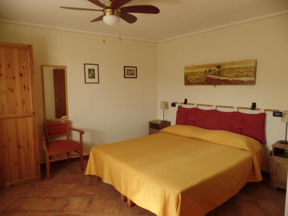 Agriturismo Il Cantastorie 몬테카티니테르메 외부 사진